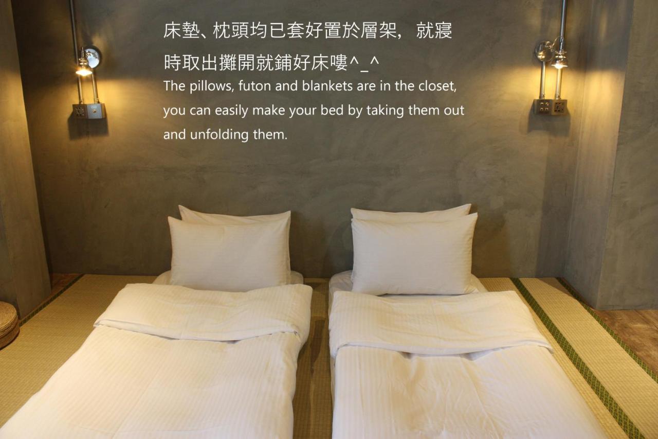 The Retro Tai-Pan Hotel Tainan Bagian luar foto